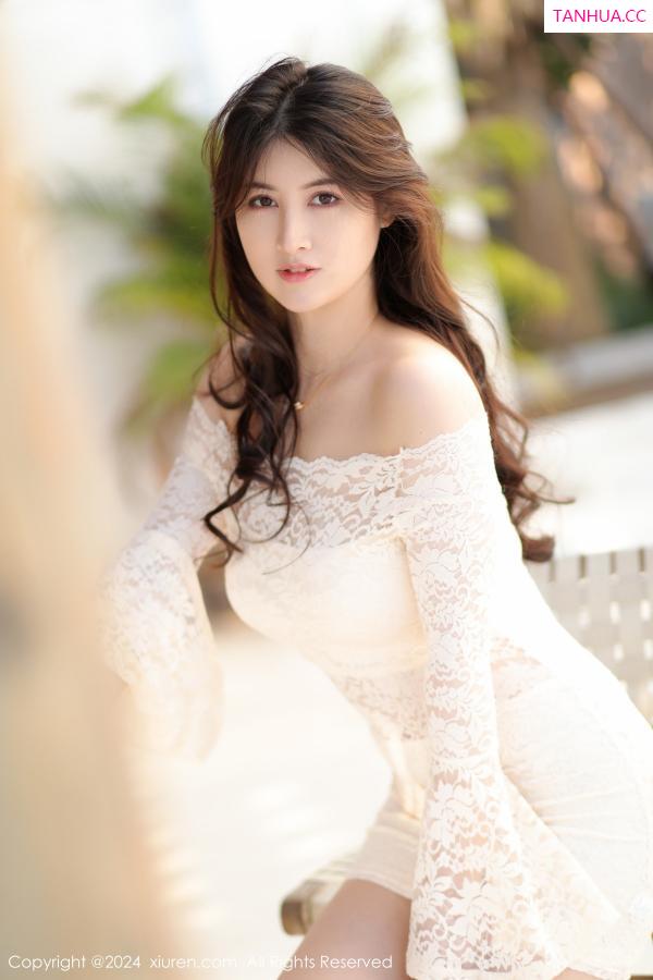 陈诗诗 诗诗 [XiuRen]高清写真图 2024.01.22 No.8000 诗诗kiki 美腿丝袜第2张图片